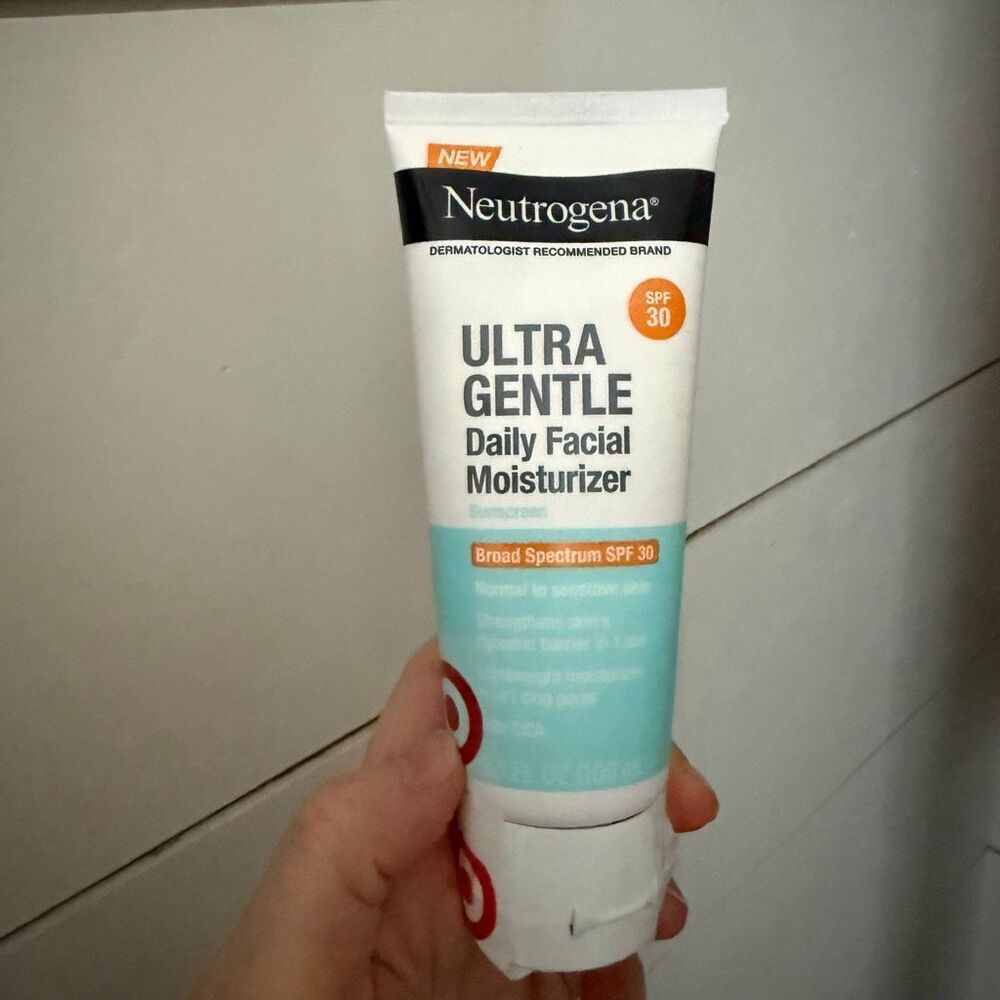 Neutrogena Ultra Gentle Daily Facial Moisturizer SPF 30 New